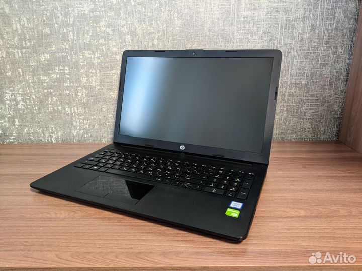 HP 15.6 i3-7020U 12GB MX110 SSD512GB