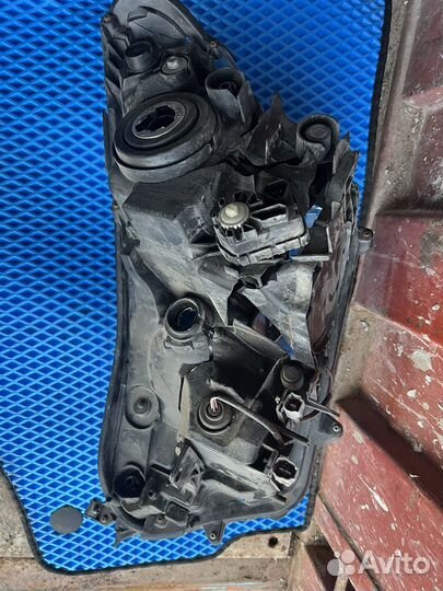 Фара передняя тойота раф 4 CA40 оригинал