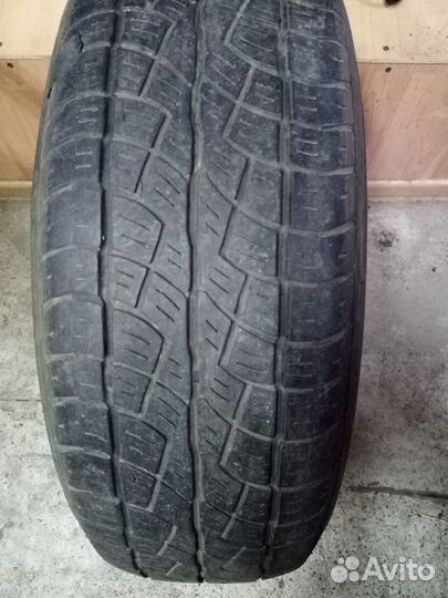 Bridgestone Dueler H/T 215/65 R16 98V