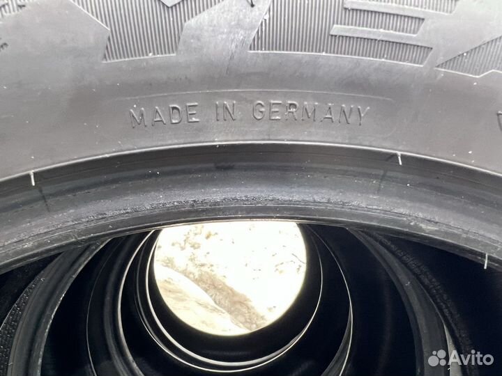 Goodyear EfficientGrip 245/45 R19 и 275/40 R19 101Y