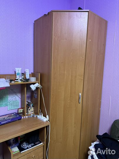 Угловой шкаф