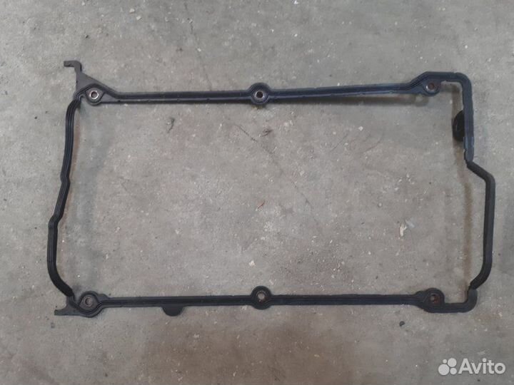 Прокладка клапанной крышки Volkswagen Passat B5