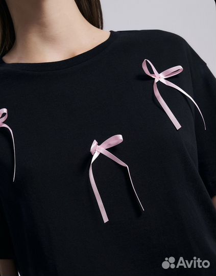 Женская футболка оверсайз с бантиками