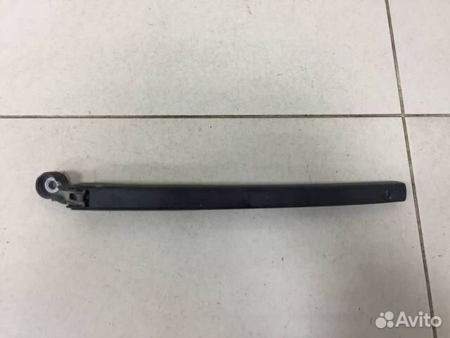 Поводок стеклоочистителя задний Skoda Rapid 2012-2