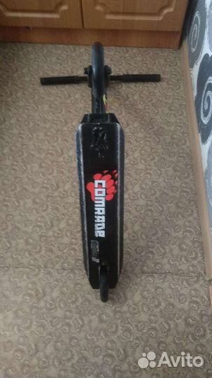 Трюковой самокат Tech Team Comrade