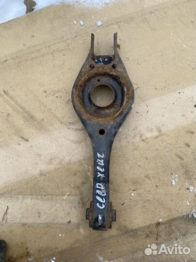 Задний поперечный нижний рычаг Kia Ceed 1 ED