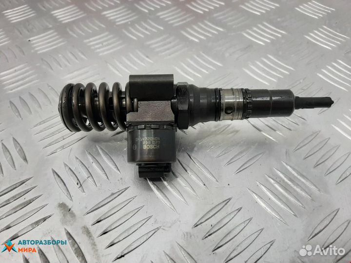 Форсунка Audi A4 B7 2007 03G130073G
