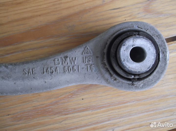 Рычаг задний левый направляющий бмв х5 х6 е70 е71