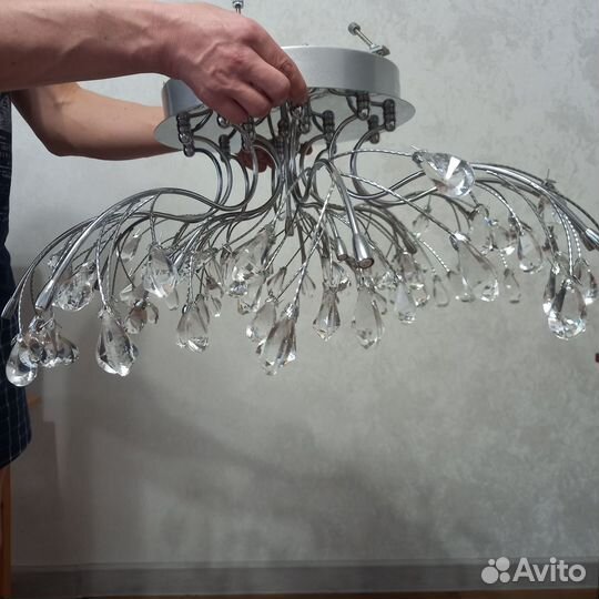 Продаю люстру б/у