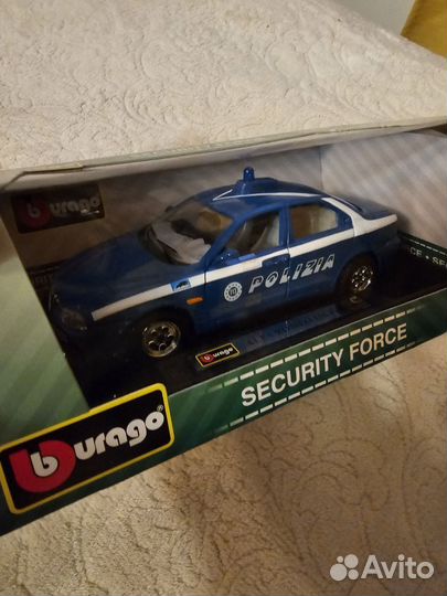 Модель автомобиля Alfa Romeo 1:24