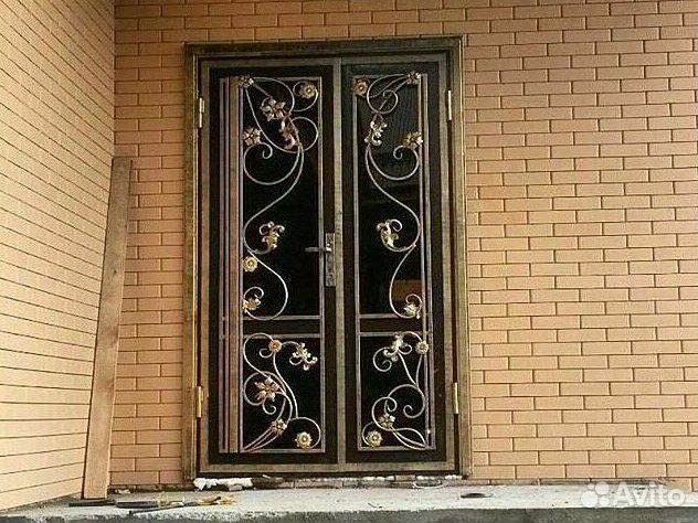 Кованая дверь входная
