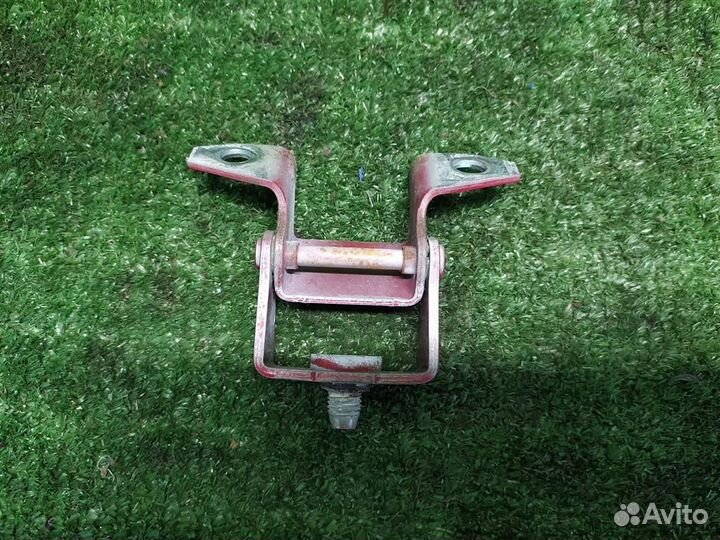 Петля багажника левая Mazda 3 (BL) 2010