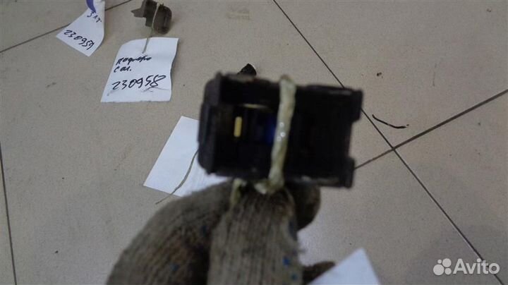 Кнопка обогрева сидений Mitsubishi Pajero, Monter