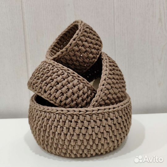 Вязаные корзинки