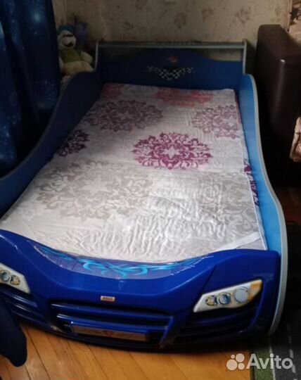 Кровать машина