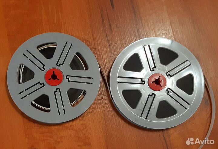 Бабины катушки аудио видео кассеты касетница Sony