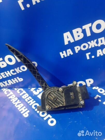 Педаль газа Ваз Лада Калина седан 11183 2012