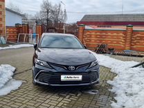 Toyota Camry 2.5 AT, 2022, 2 700 км, с пробегом, цена 4 500 000 руб.