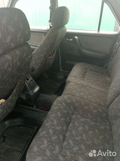 ГАЗ 3110 Волга 2.4 МТ, 2000, 250 000 км