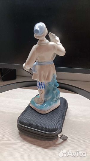 Статуэтка емеля со щукой (Гжель) СССР