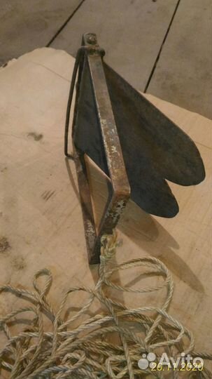 Якорь для лодки