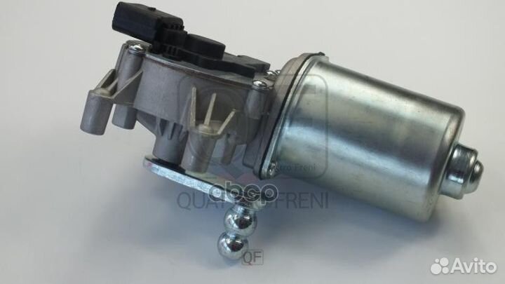 Мотор стеклоочистителя QF01N00052 quattro freni