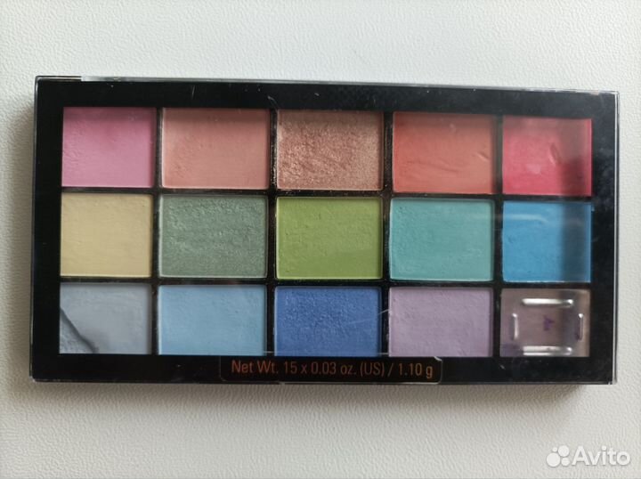 Палетка теней Revolution Reloaded