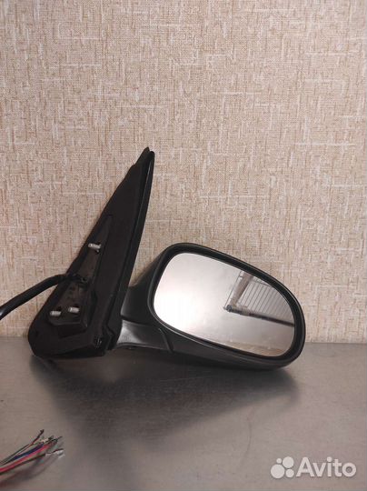 Боковое зеркало nissan bluebird g10