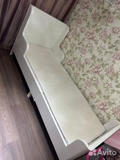 Детская кровать IKEA в комплекте с матрасом