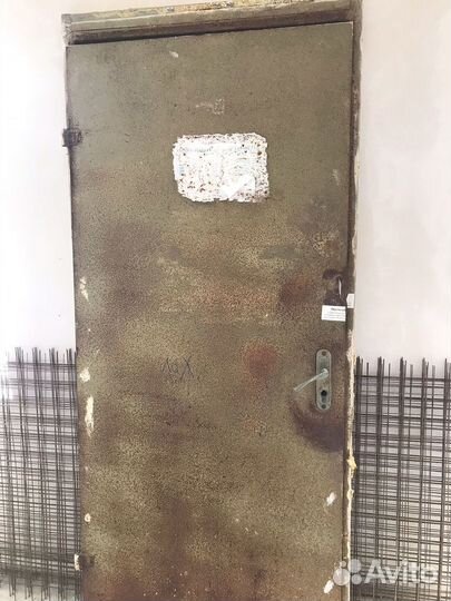 Дверь входная металлическая