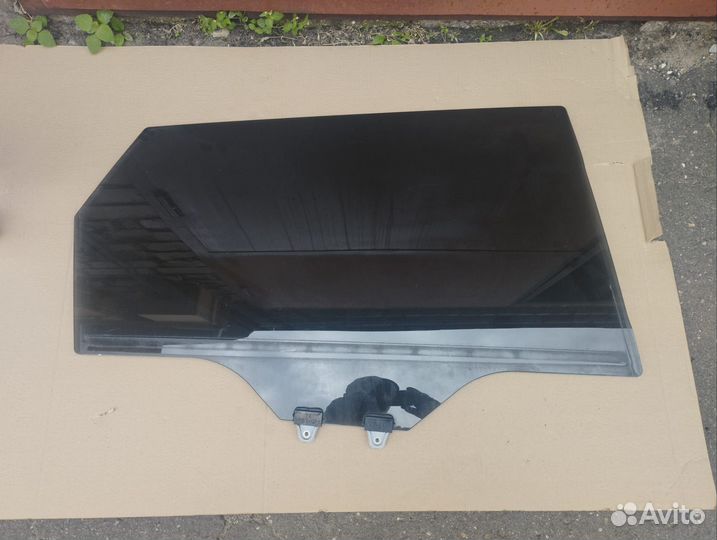 Стекла дверей Mazda cx9 tc