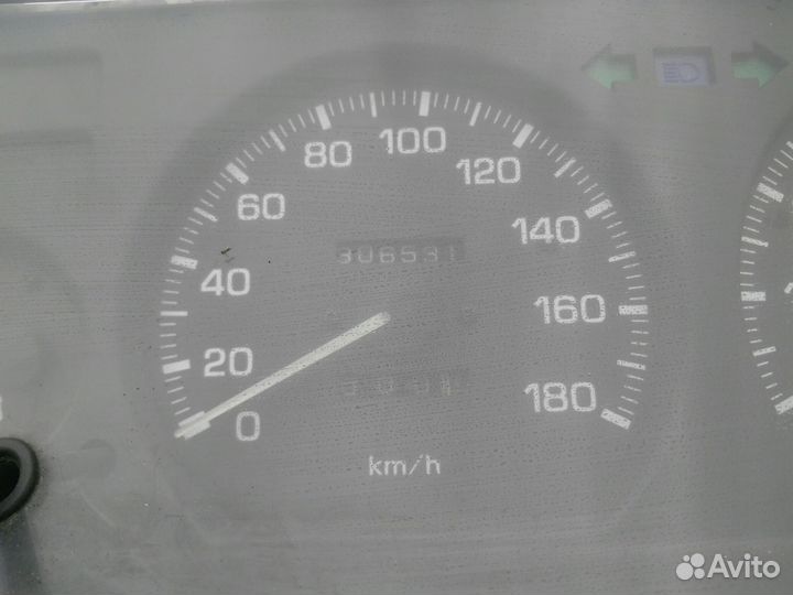 Панель приборов Toyota Corolla E90 1987-1992