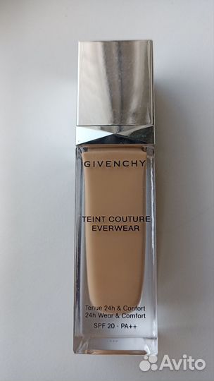 Тональный крем Givenchy