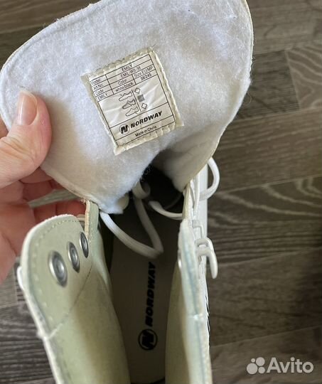 Коньки женские 38 размер