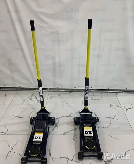 Домкрат подкатной низкопрофильный 3 тонны