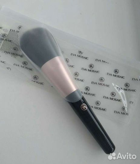 Кисть для макияжа