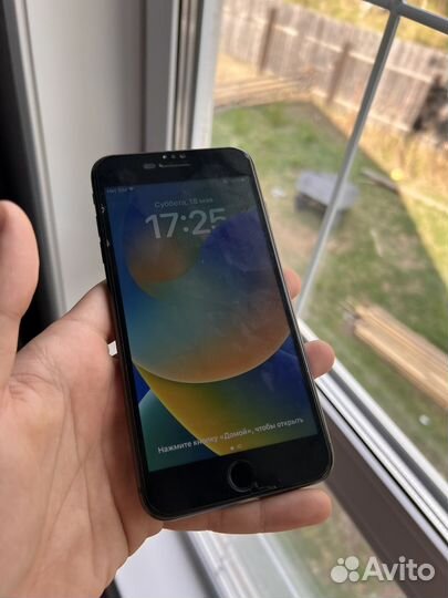 iPhone 8 Plus, 64 ГБ