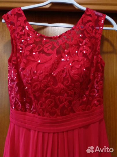 Вечернее праздничное платье