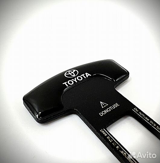 Заглушка ремня безопасности Toyota