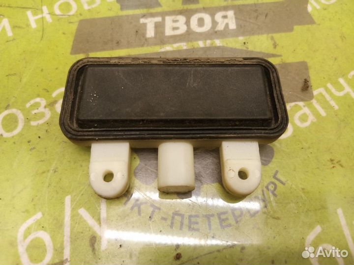 Кнопка открывания багажника Mercedes-Benz W203