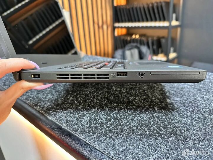 Очень мощный ноутбук озу 32гб как новый