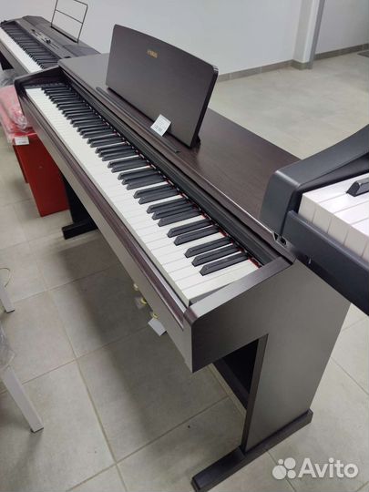 Yamaha YDP-145R Цифровое пианино