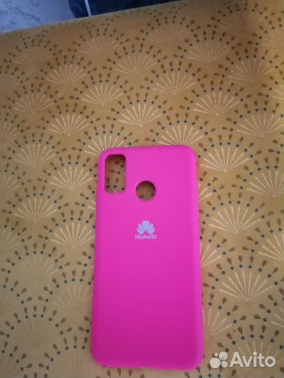 Чехлы на телефон