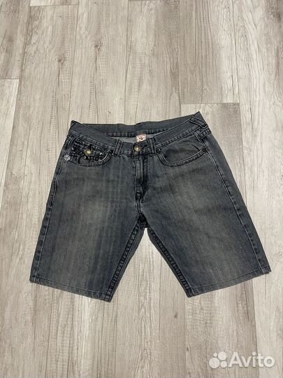 Широкие шорты True religion