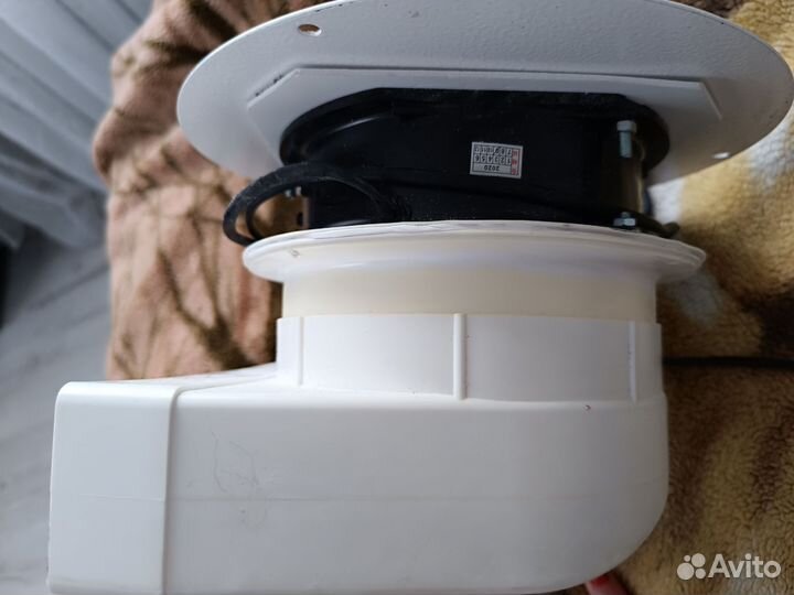 Встраиваемый пылесос для маникюра