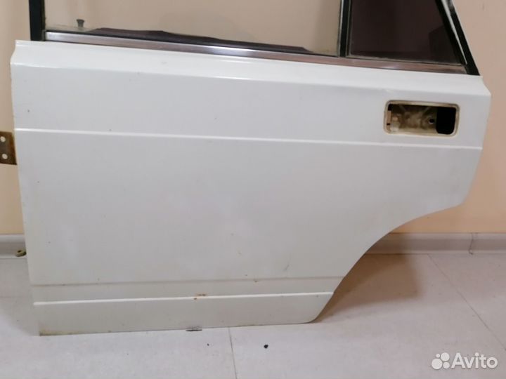Дверь задняя левая ваз 2105-07