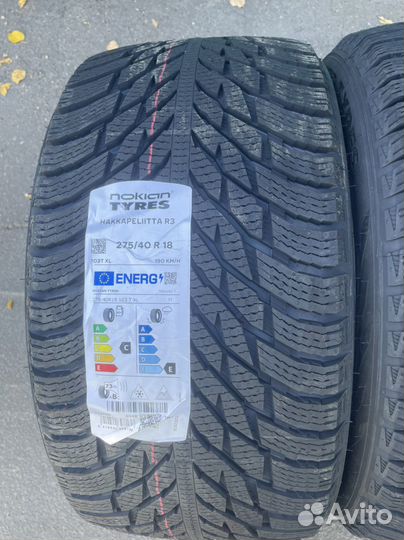 Nokian Tyres Hakkapeliitta R3 245/45 R18 и 275/40 R18 103T