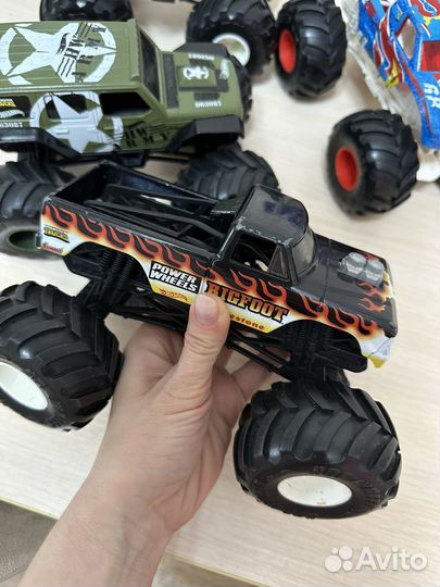 Hot Wheels монстр трак
