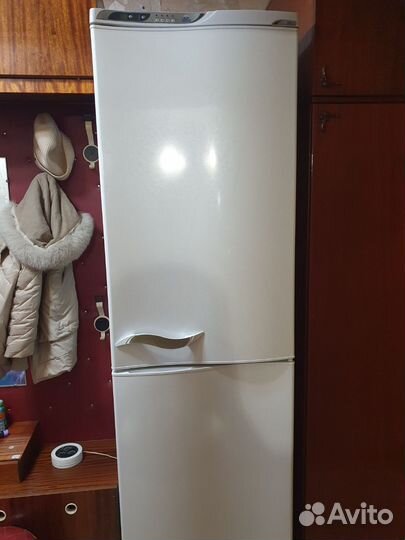 Холодильник Атлант мхм-1842