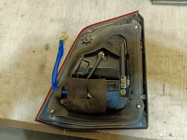 Задний фонарь Toyota Land Cruiser 200